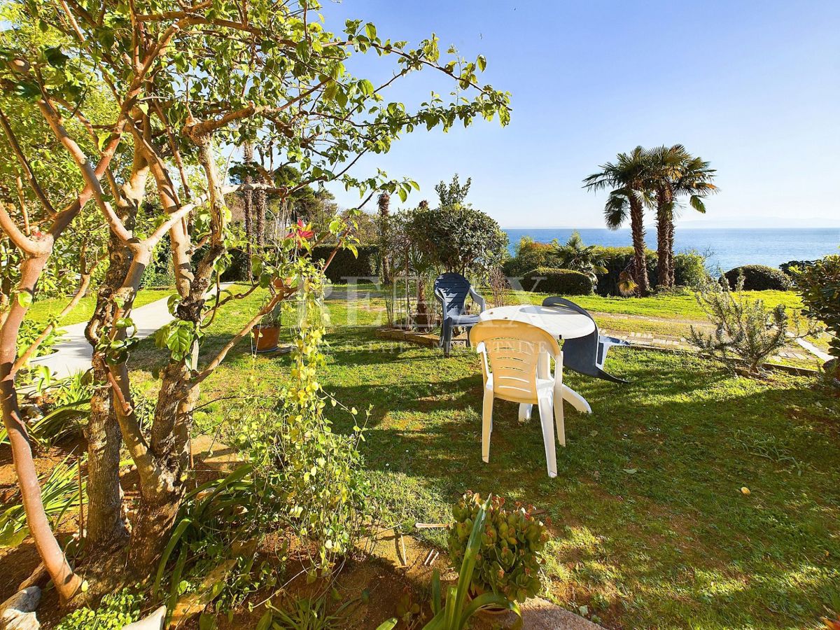 Opatija – Stanovanje v bližini morja s čudovitim vrtom
