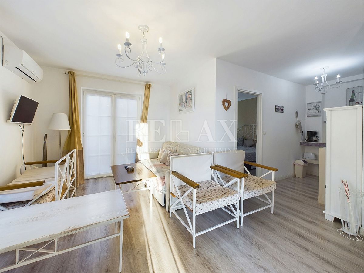 Crikvenica - apartma v drugi vrsti do morja