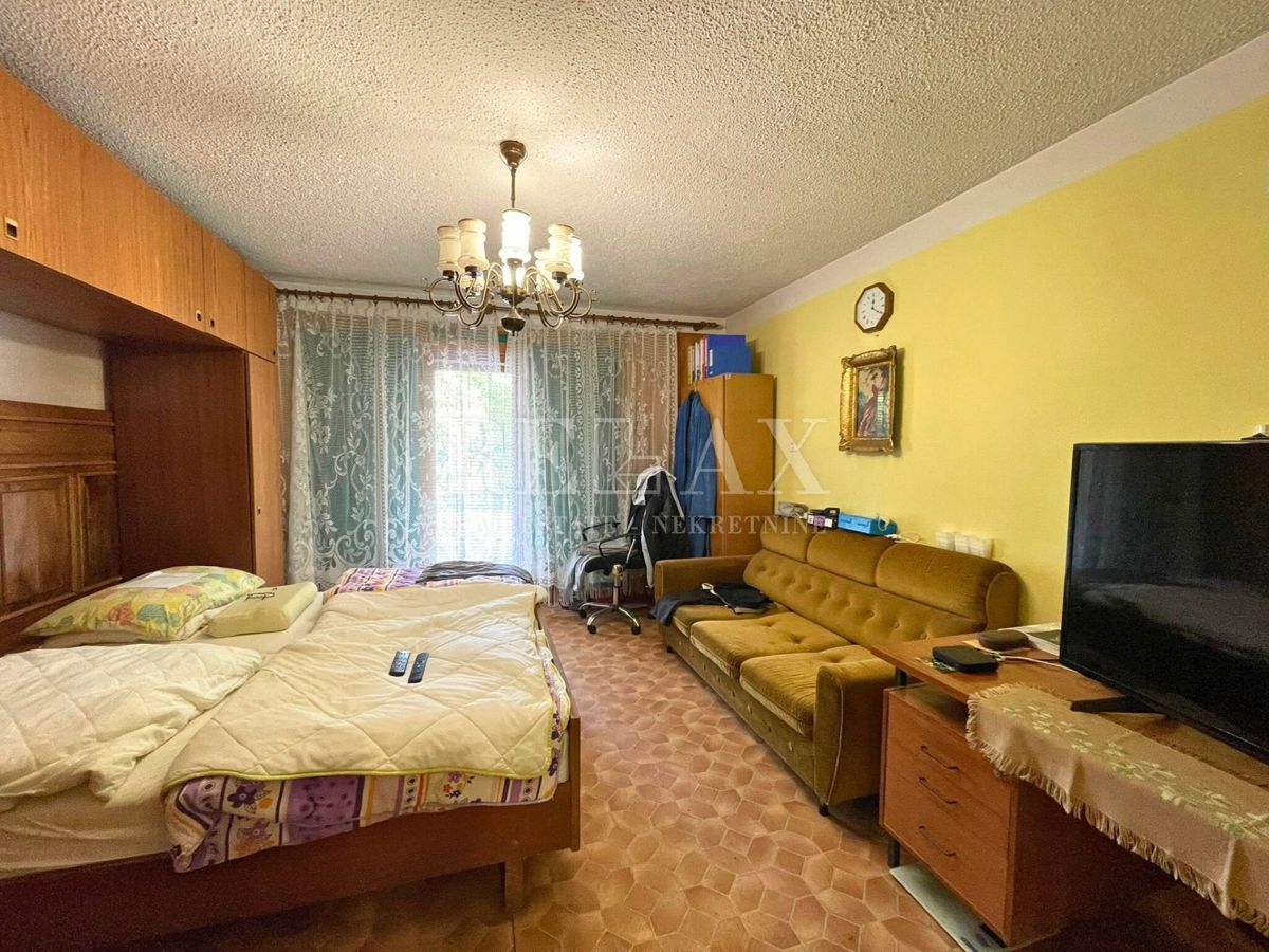 Crikvenica - prostorna samostojna hiša z veliko ponudbo
