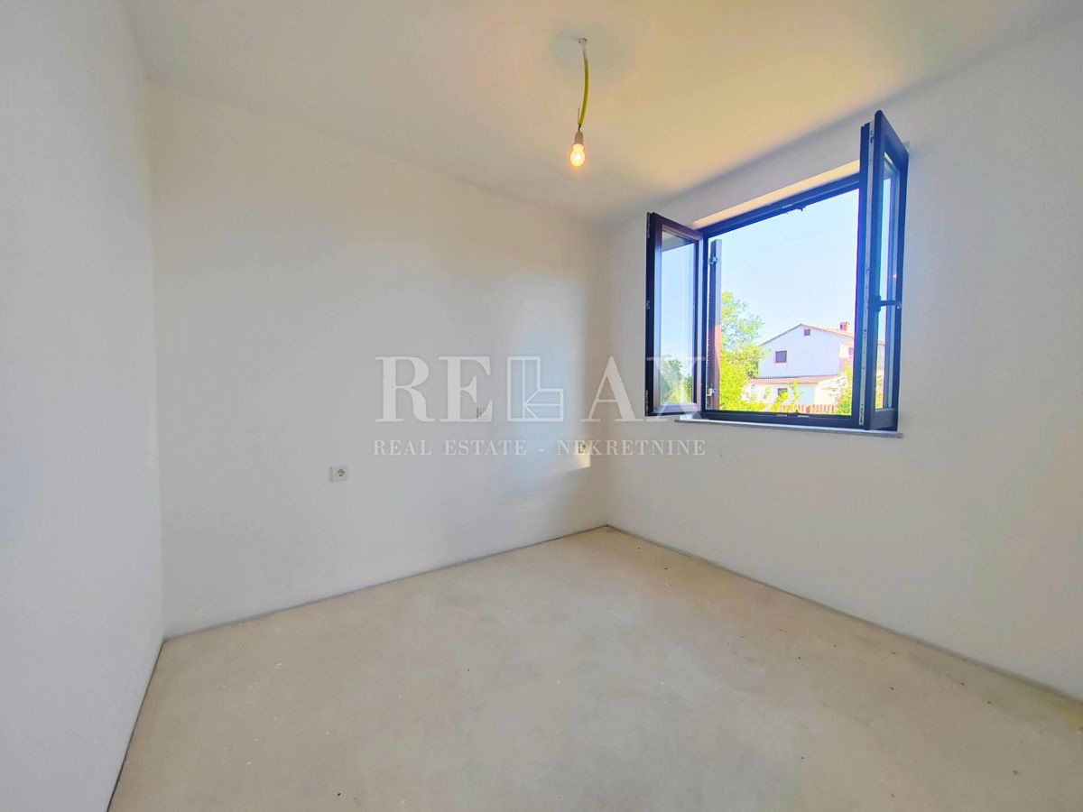 Otok Krk, Dobrinj - novozgrajena hiša z dvema apartmajema