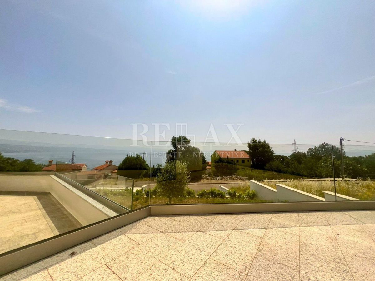Opatija, Ičići - stanovanje s prostornim vrtom