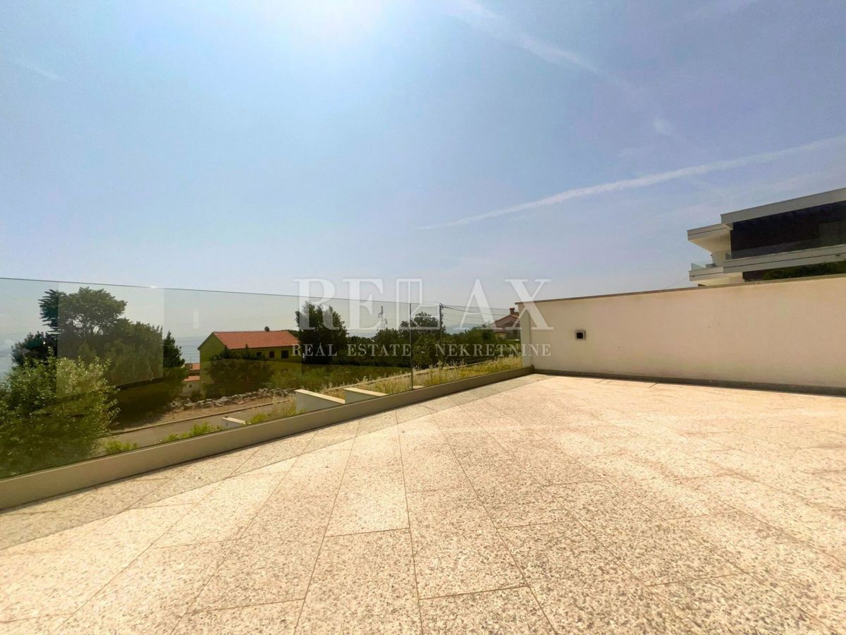 Opatija, Ičići - stanovanje s prostornim vrtom