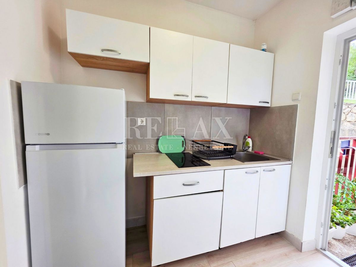 Kraljevica - prostoren studio apartma 50 m od plaže