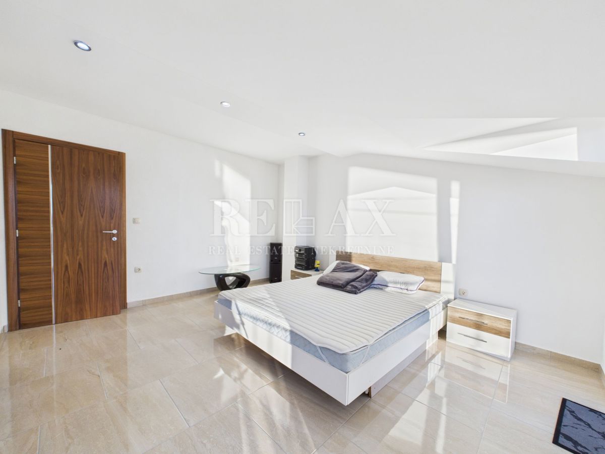 Dramalj - hiša z vrtom