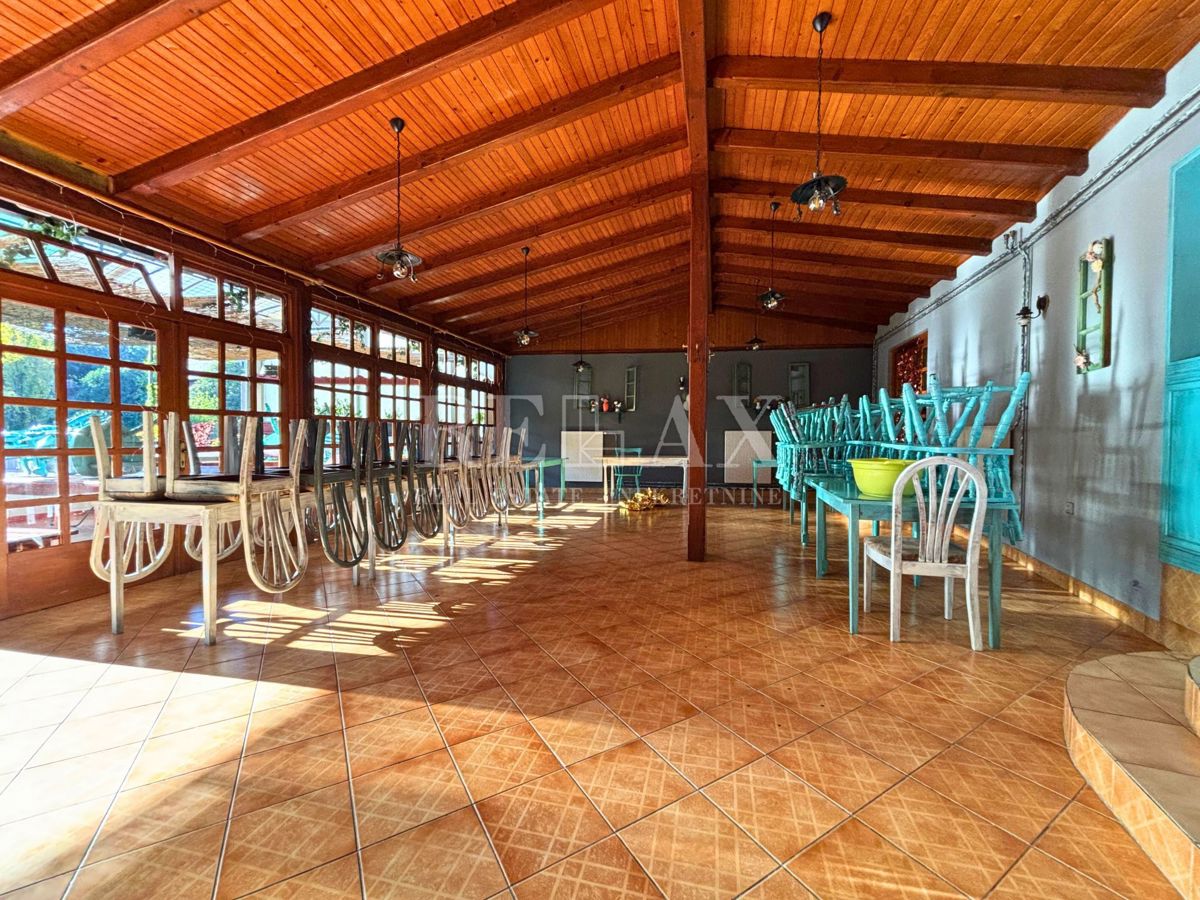 Rijeka, Mlaka - opremljeni poslovni prostori s stanovanjskim delom