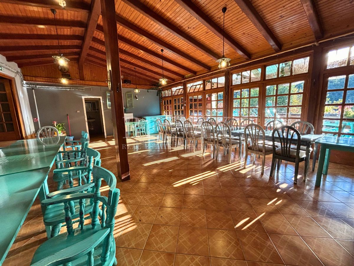 Rijeka, Mlaka - opremljeni poslovni prostori s stanovanjskim delom