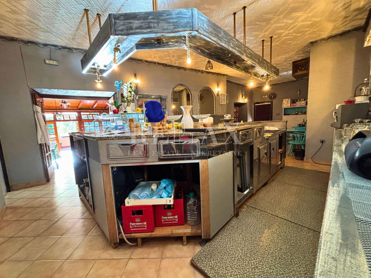 Rijeka, Mlaka - opremljeni poslovni prostori s stanovanjskim delom