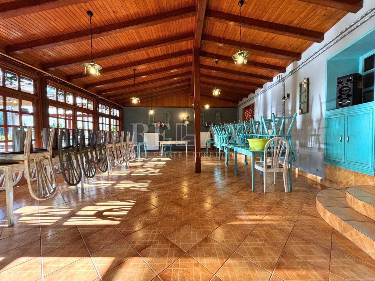 Rijeka, Mlaka - opremljeni poslovni prostori s stanovanjskim delom