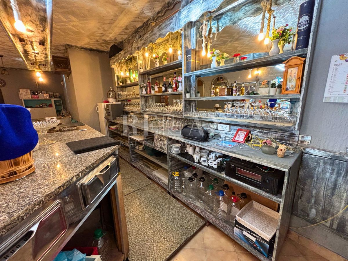 Rijeka, Mlaka - opremljeni poslovni prostori s stanovanjskim delom