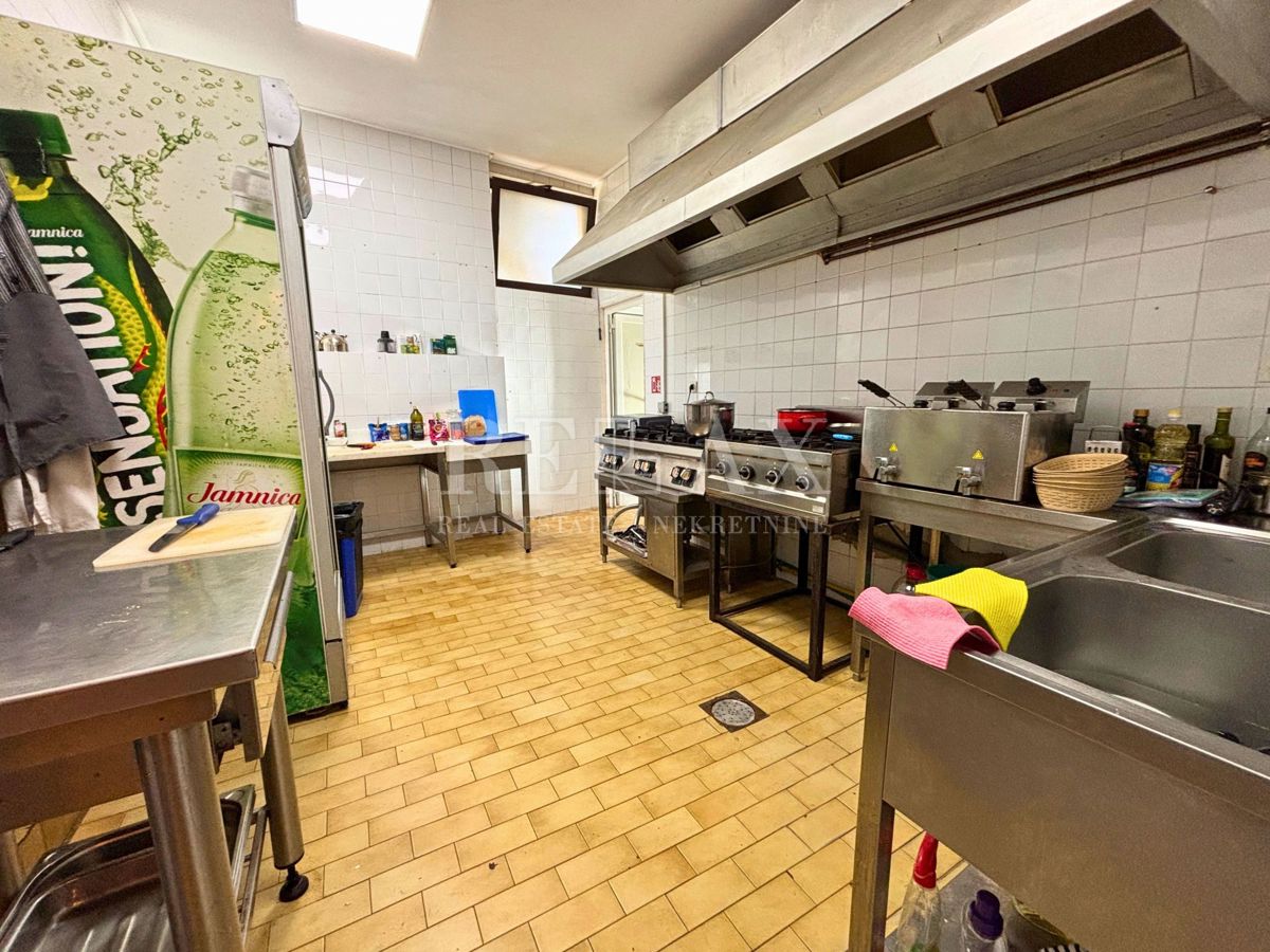 Rijeka, Mlaka - opremljeni poslovni prostori s stanovanjskim delom