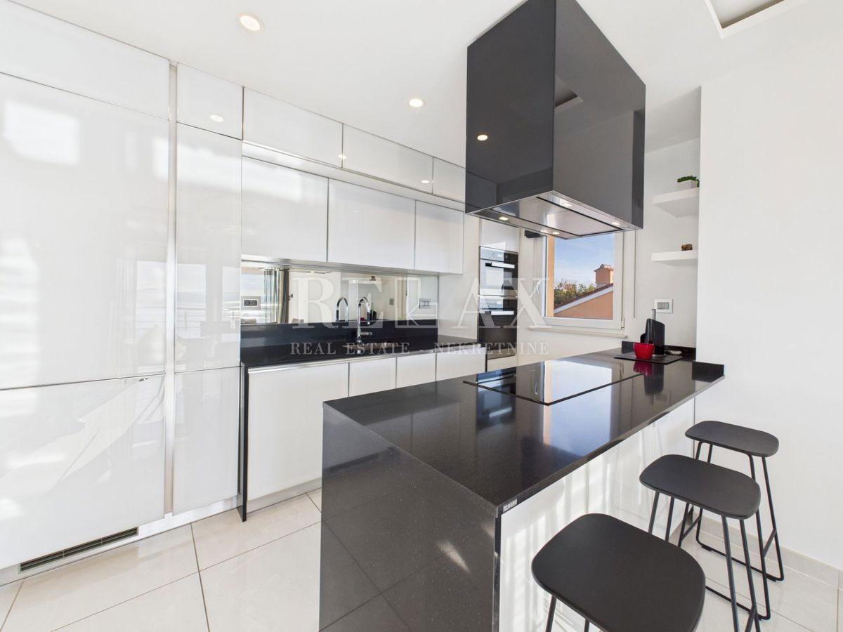 Rijeka, Drenova - luksuzno stanovanje s pogledom na morje