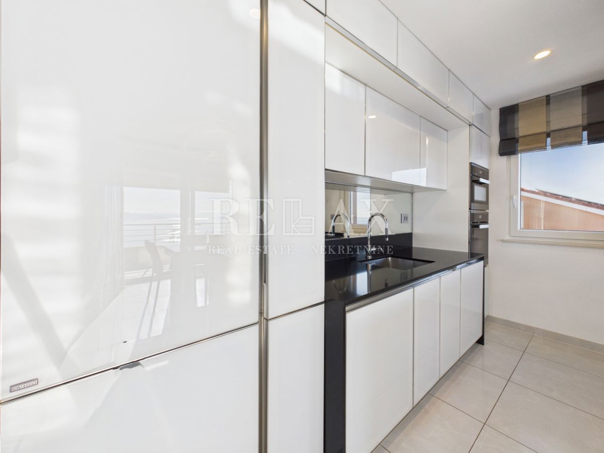 Rijeka, Drenova - luksuzno stanovanje s pogledom na morje