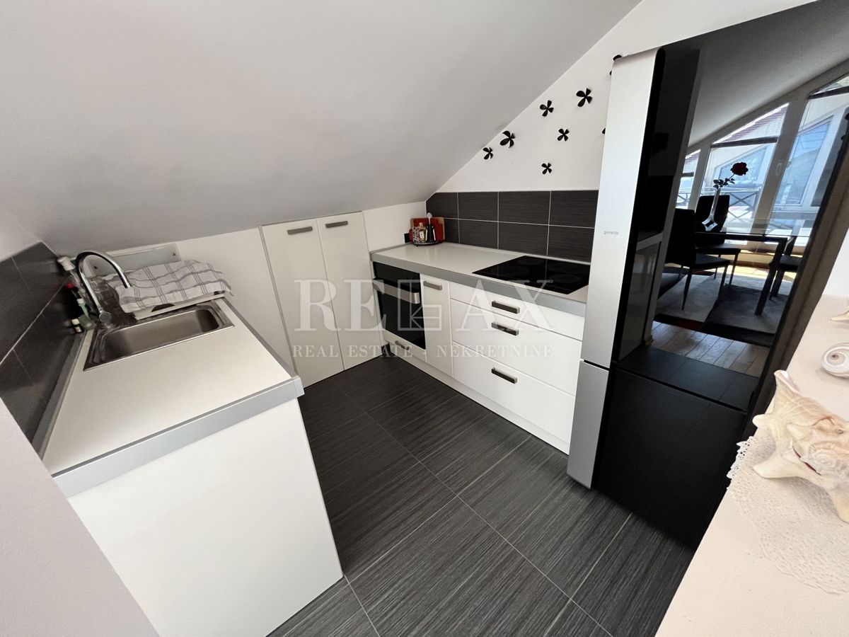 SENJ - Apartma v mansardi s čudovitim pogledom na morje