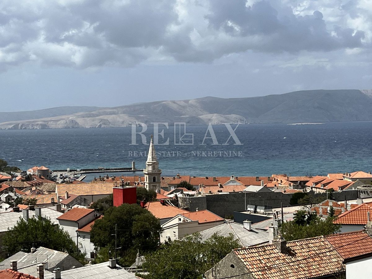 SENJ - Apartma v mansardi s čudovitim pogledom na morje