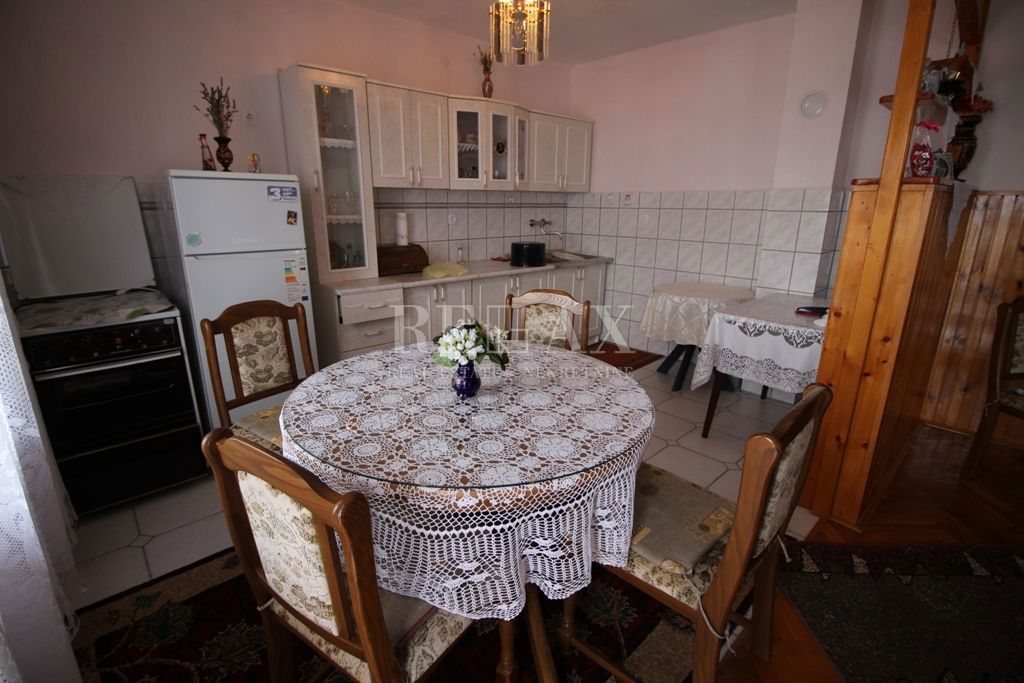 SENJ - Družinska hiša