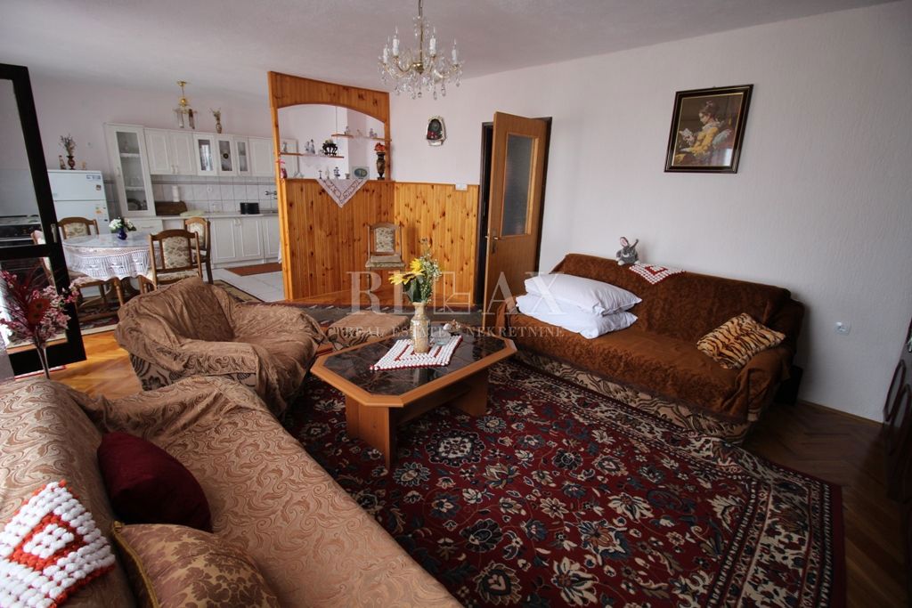 SENJ - Družinska hiša