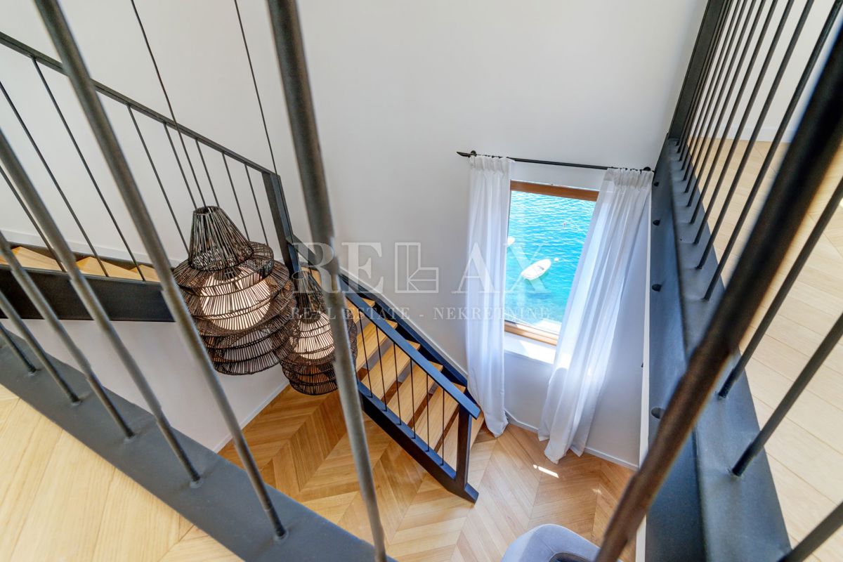 OPATIJA, VOLOSKO - Moderno dvoetažno stanovanje, prvo nadstropje