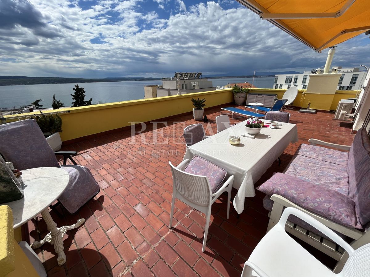 CRIKVENICA - Center mesta, stanovanje druga vrsta od morja