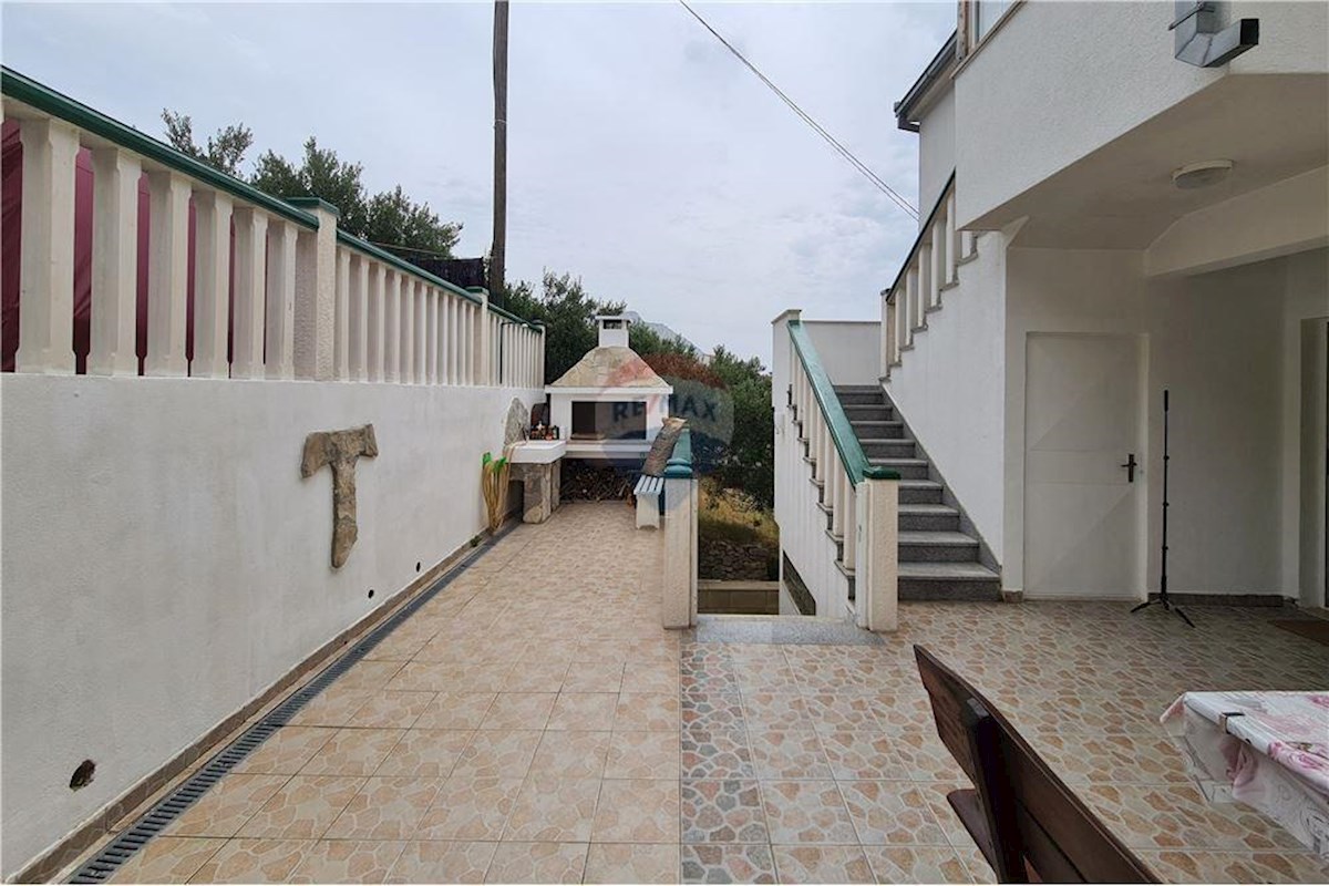 OMIŠ, DUČE, HIŠA, 400 m2, Z APARTMAJI IN POGLEDOM NA MORJE