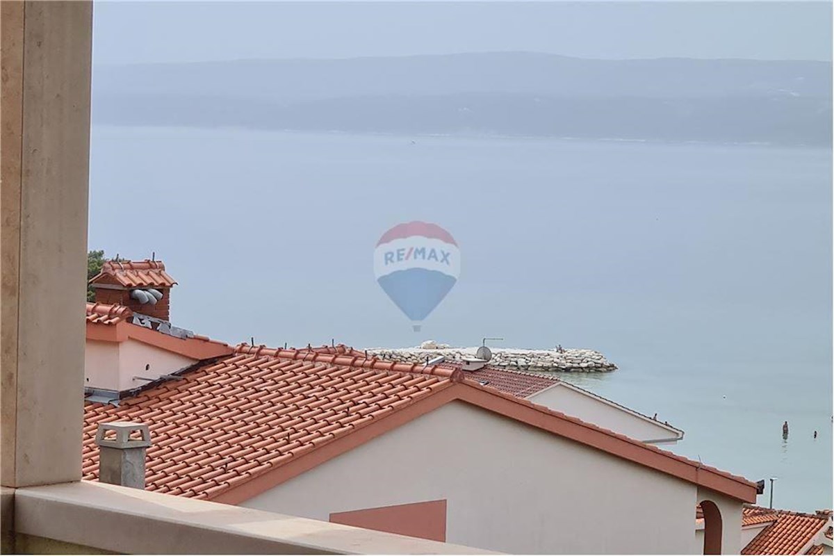 OMIŠ, DUČE, HIŠA, 400 m2, Z APARTMAJI IN POGLEDOM NA MORJE