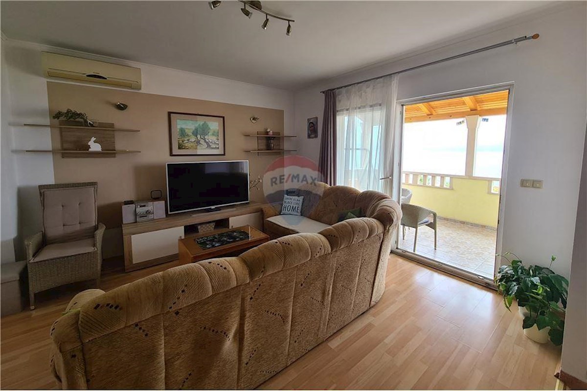 OMIŠ, DUČE, HIŠA, 400 m2, Z APARTMAJI IN POGLEDOM NA MORJE