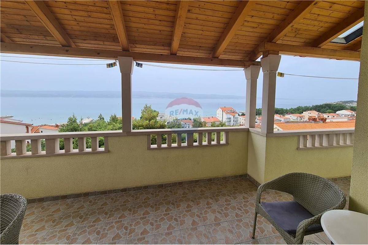 OMIŠ, DUČE, HIŠA, 400 m2, Z APARTMAJI IN POGLEDOM NA MORJE