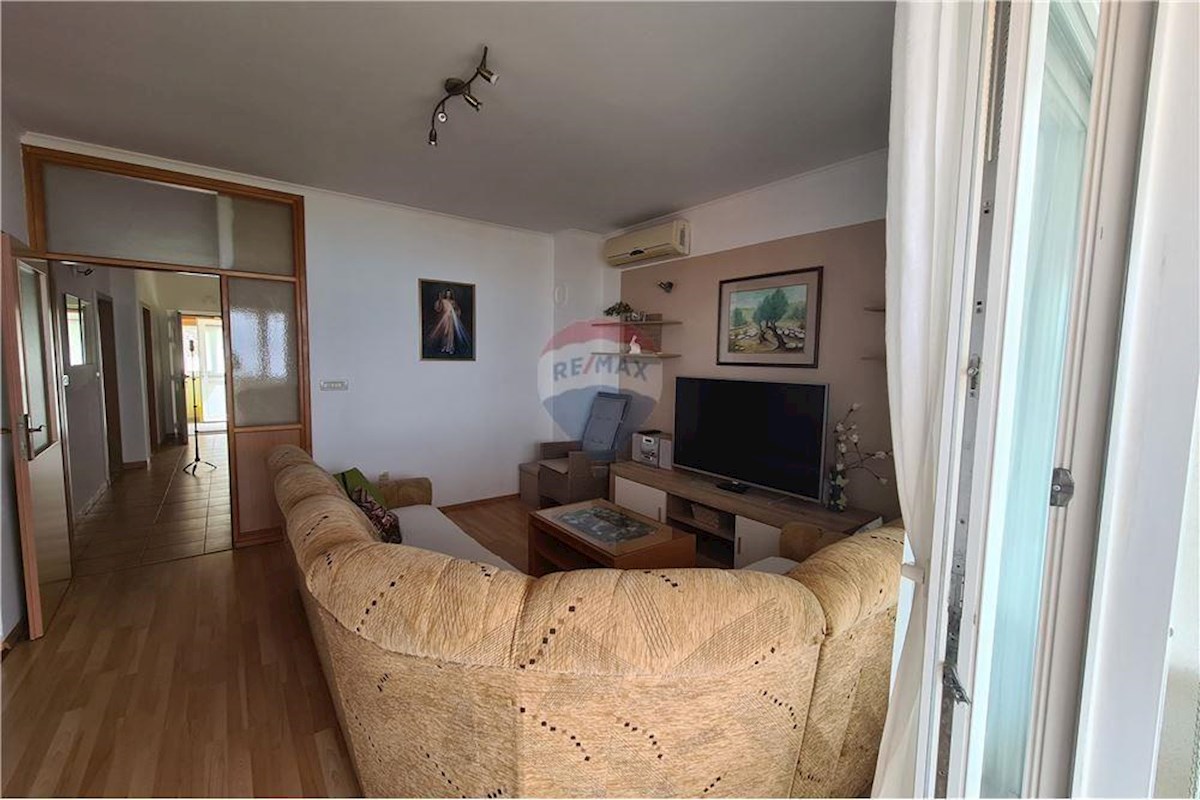 OMIŠ, DUČE, HIŠA, 400 m2, Z APARTMAJI IN POGLEDOM NA MORJE