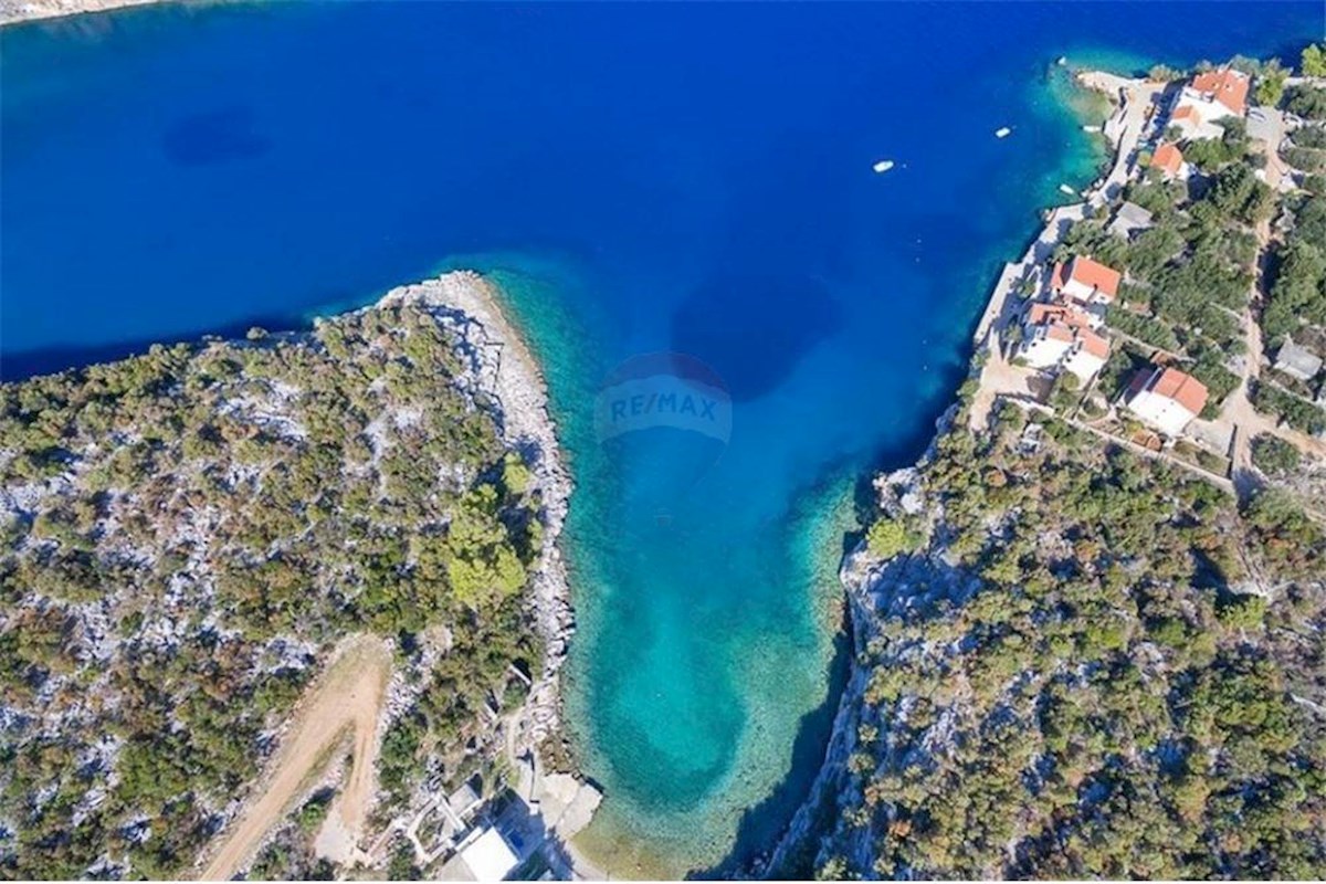 Otok Hvar, zaliv Pokrivenik, prva vrsta do morja, gradbeno zemljišče