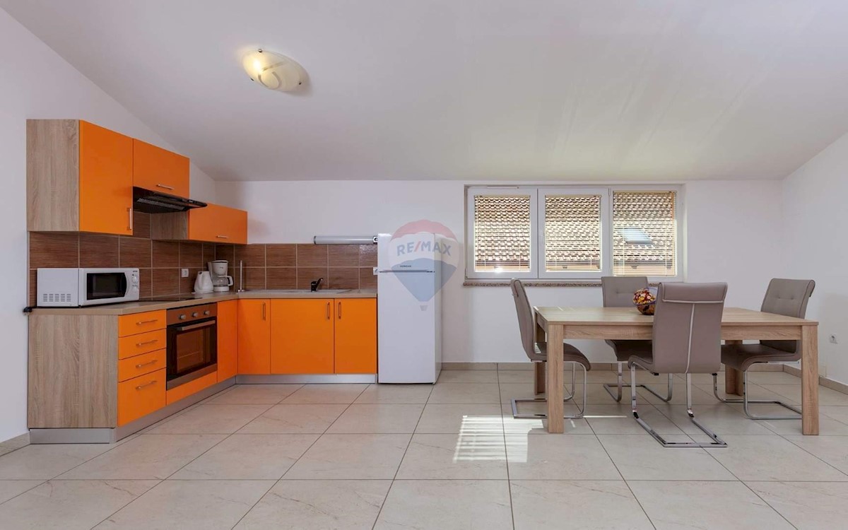 Hiša Medulin, 900m2