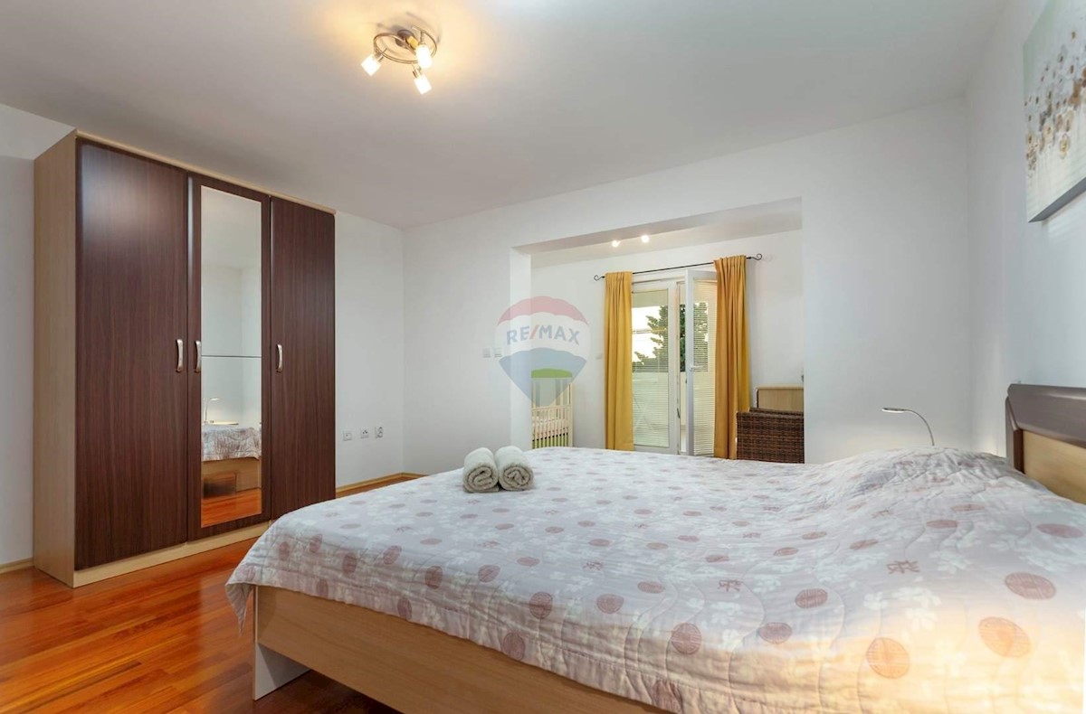 Hiša Medulin, 900m2