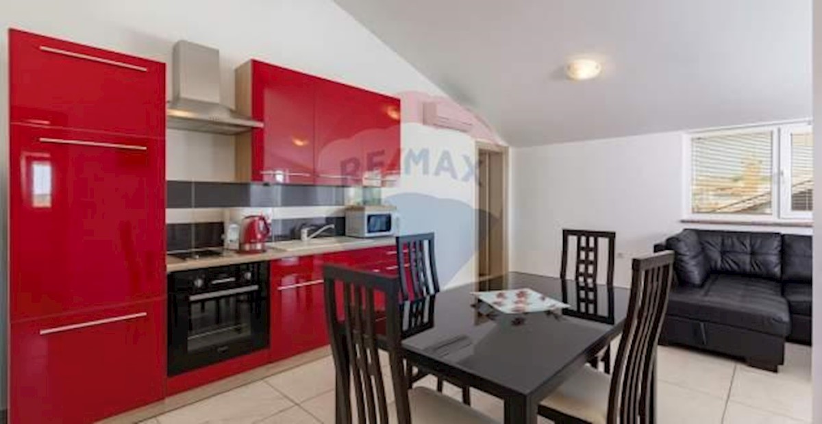 Hiša Medulin, 900m2