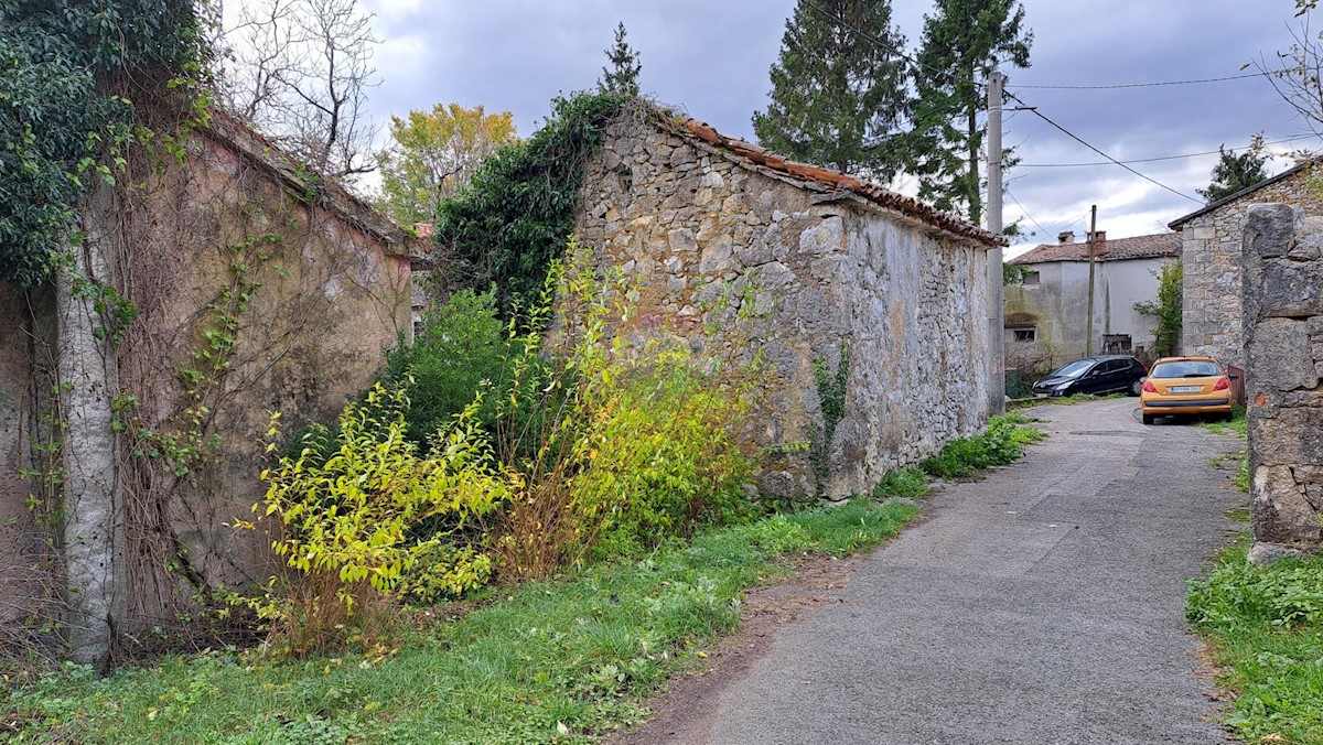 Stavbno zemljišče Pasjak, Matulji, 672m2