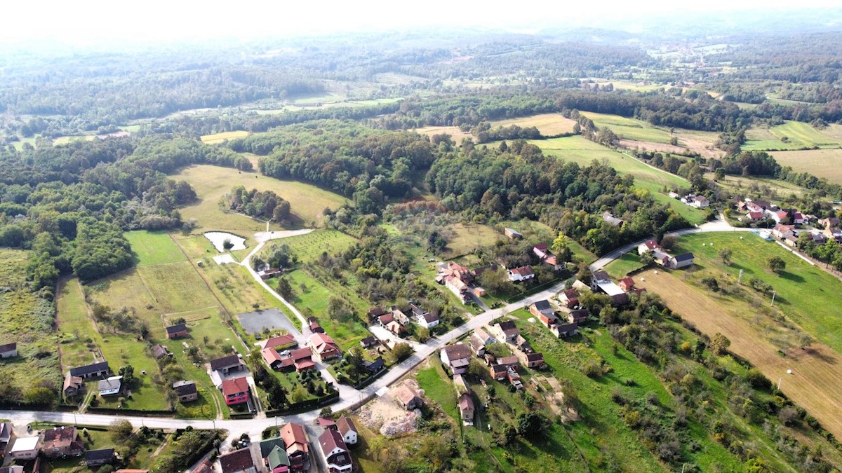 Okolica SISAKA, edinstveno izletišče na 32 ha zelenja