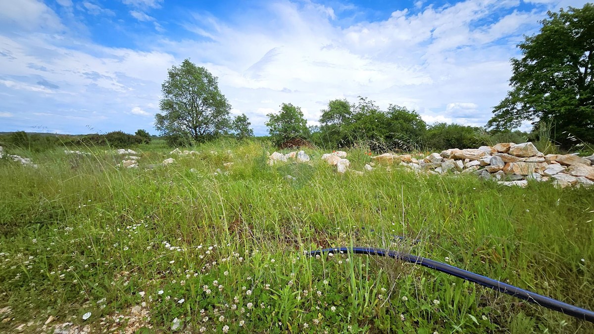 Stavbno zemljišče Umag, 506m2