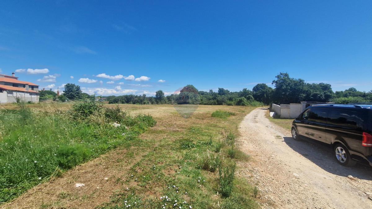 Stavbno zemljišče Šišan, Ližnjan, 1.699m2
