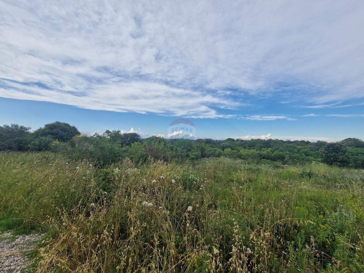 Stavbno zemljišče Vintijan, Medulin, 700m2