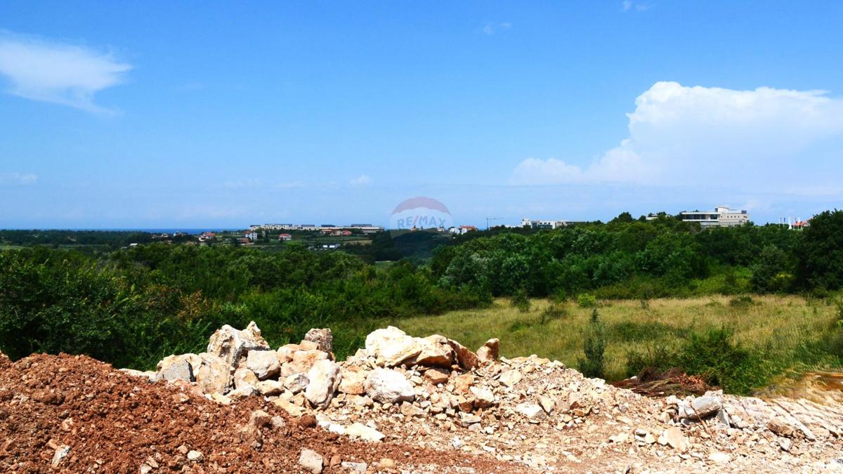 Stavbno zemljišče Crveni Vrh, Umag, 629m2
