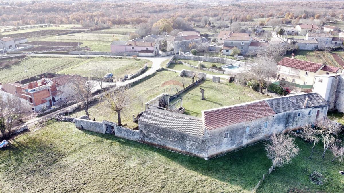 Hiša Tinjan, 350m2