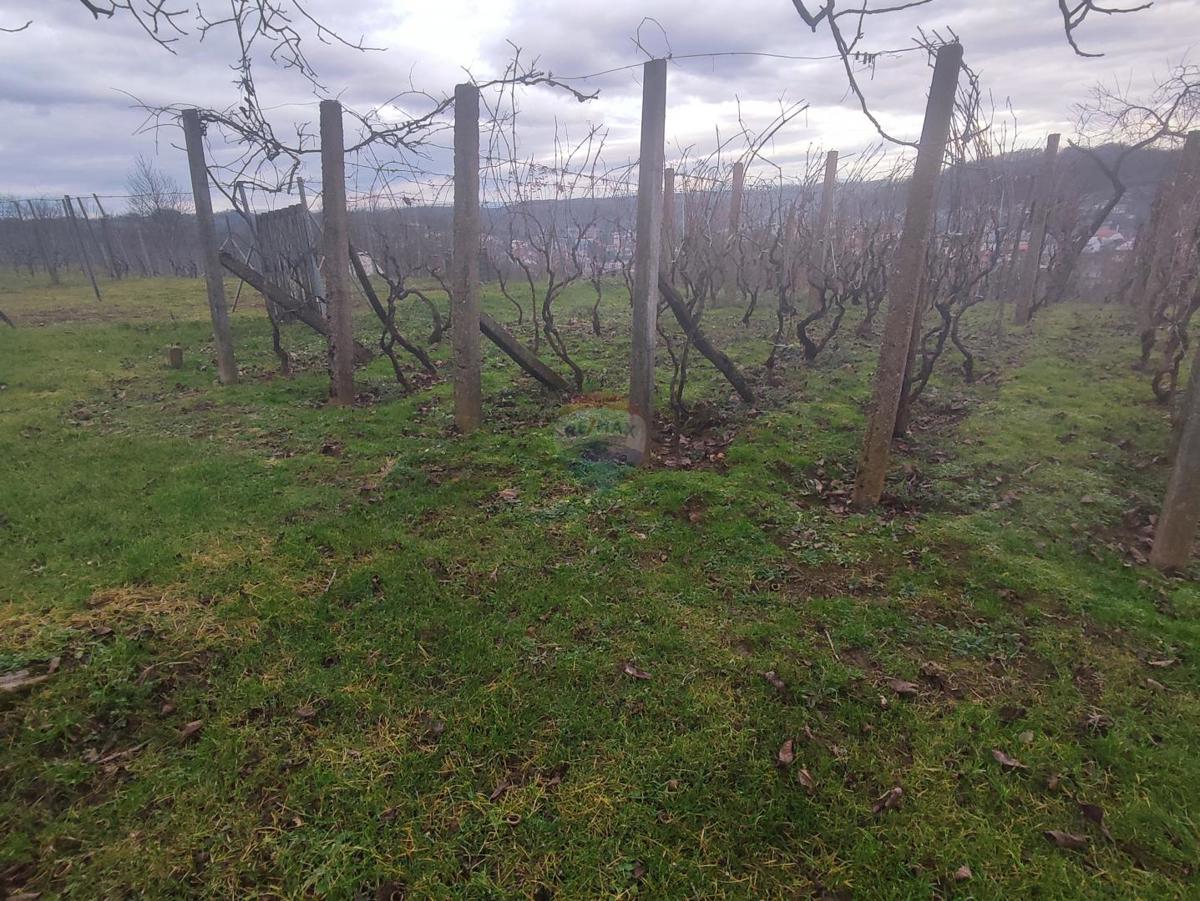 Stavbno zemljišče Duga Resa, 1.930m2