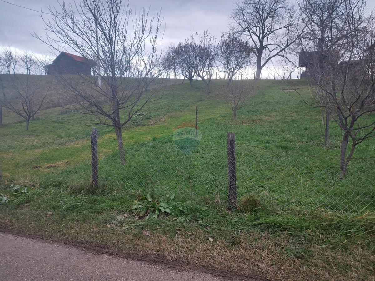 Stavbno zemljišče Duga Resa, 1.930m2