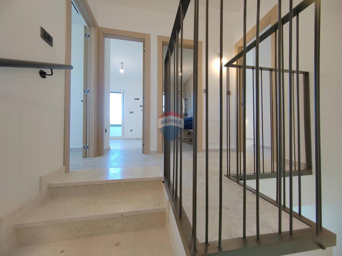 Hiša Malinska, Malinska-Dubašnica, 111m2