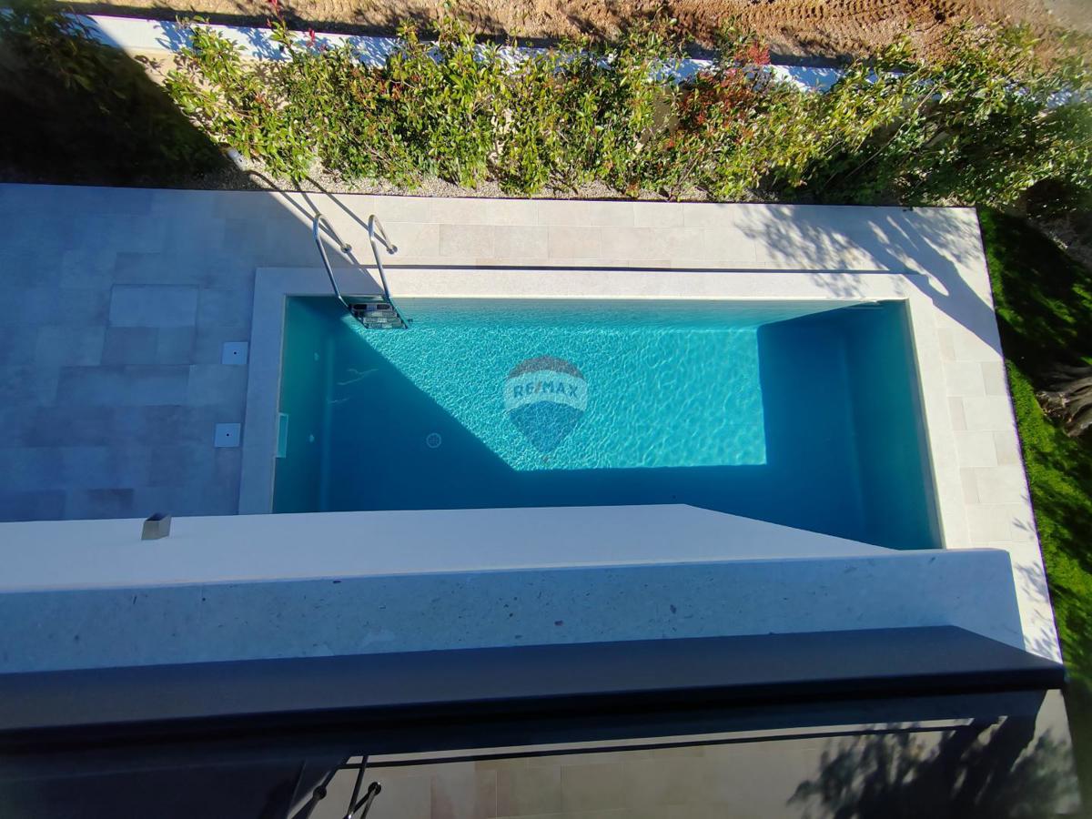 Hiša Malinska, Malinska-Dubašnica, 111m2