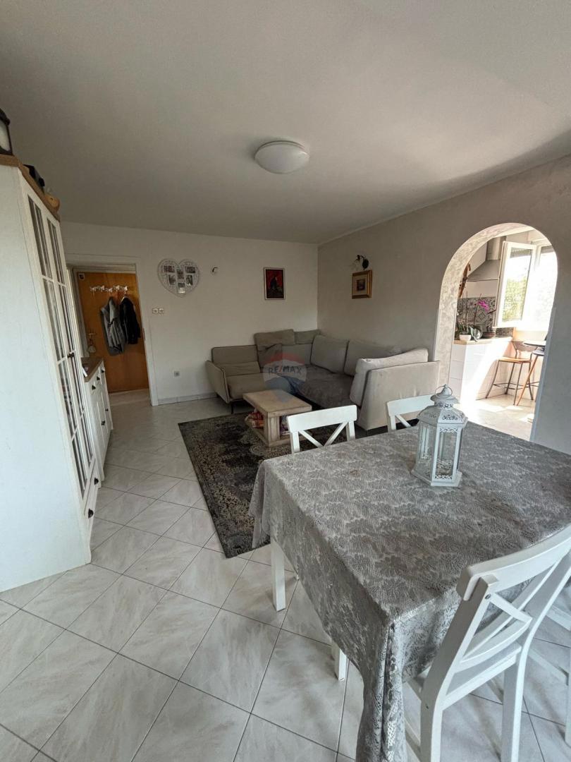 Rovinj, Borik - polovica hiše na odlični lokaciji 300 m od plaže
