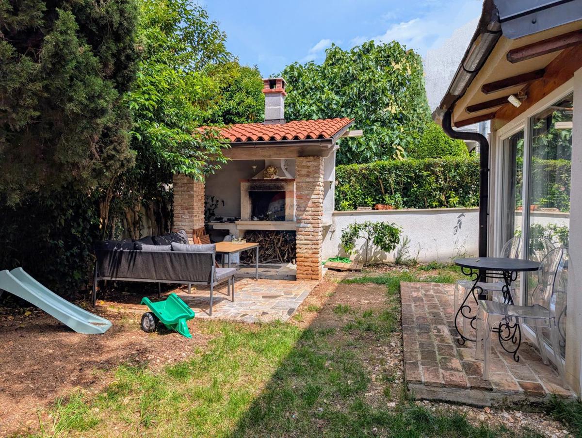 Rovinj, Borik - polovica hiše na odlični lokaciji 300 m od plaže