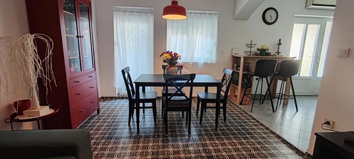 Stanovanje/Apartma Supetarska Draga, Rab, 84m2