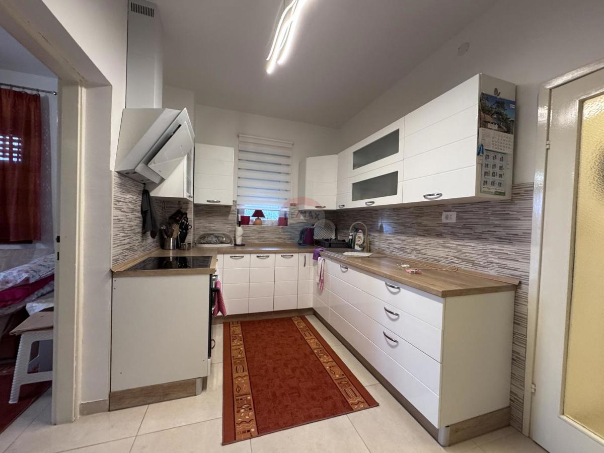 Hiša Malinska, Malinska-Dubašnica, 332m2