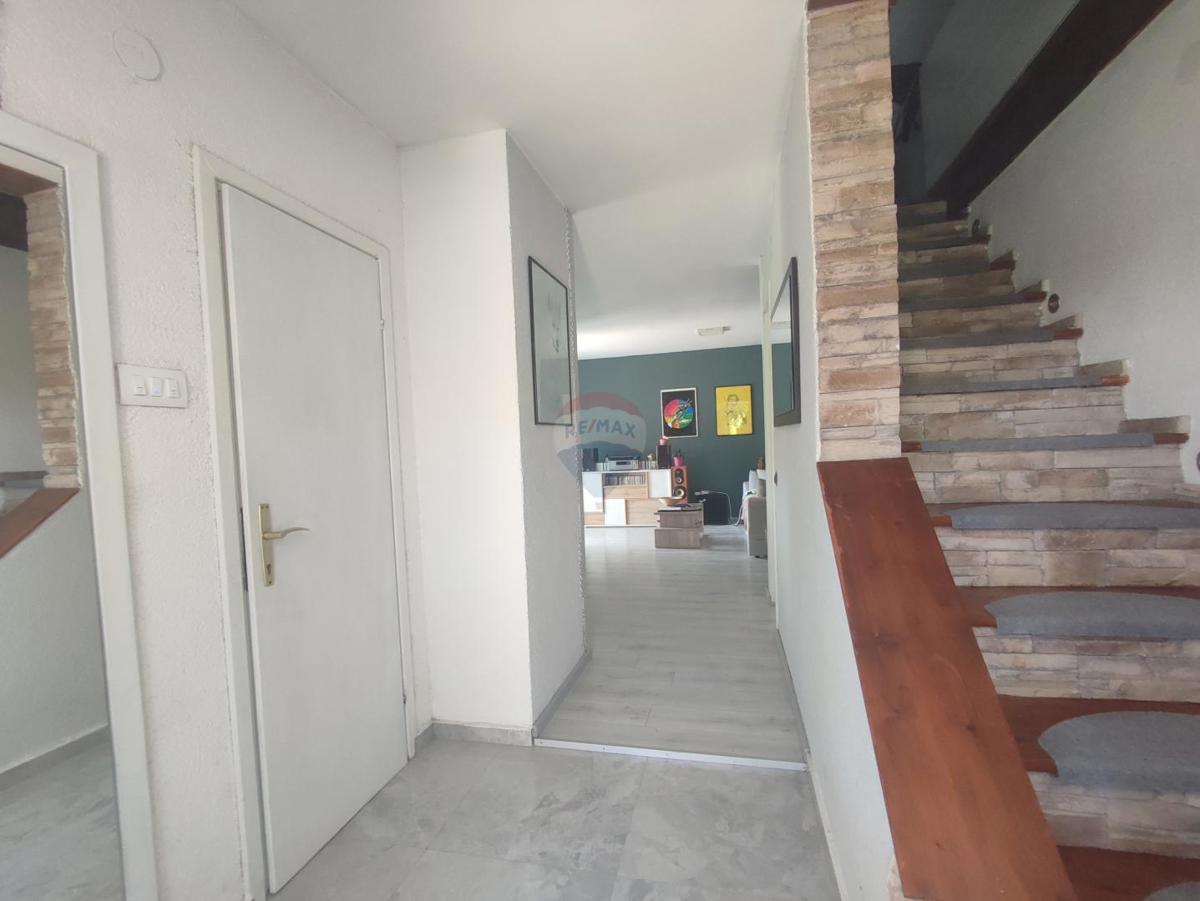 Hiša Cerovac Vukmanićki, Karlovac - Okolica, 68m2