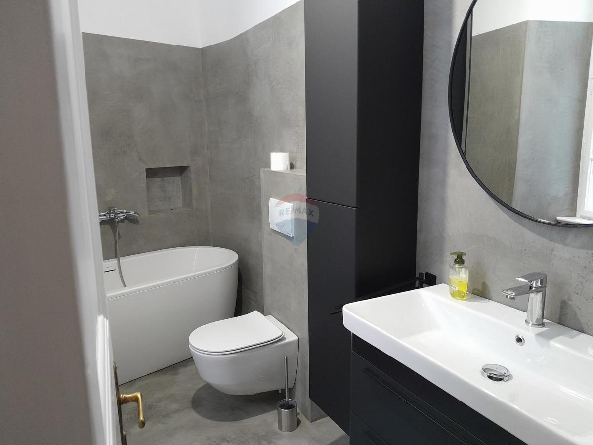 Stanovanje/Apartma Arsenal, Pula, 147,27m2