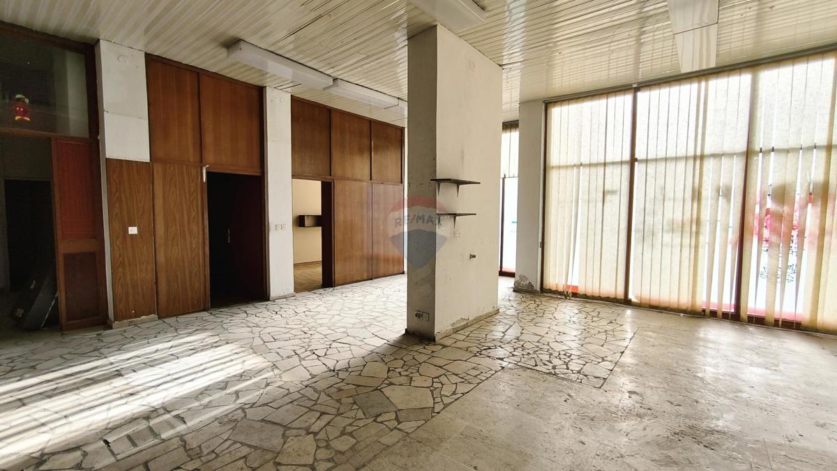 Poslovni prostori Veruda, Pula, 87,35m2