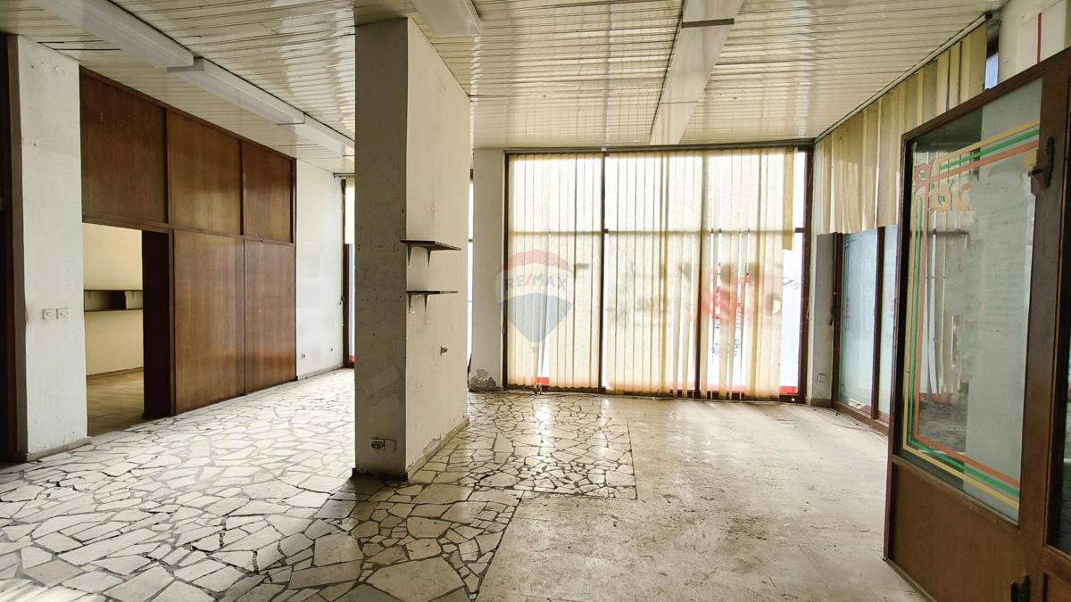 Poslovni prostori Veruda, Pula, 87,35m2